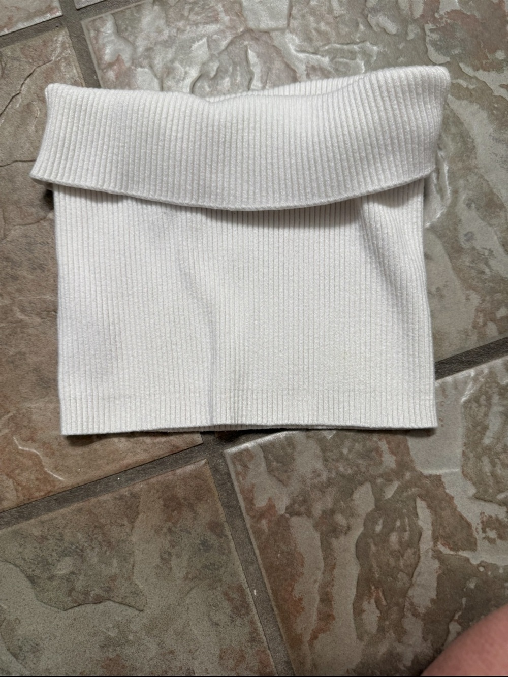 Edikted Women’s Off-Shoulder Ribbed Knit Sweater Top - White